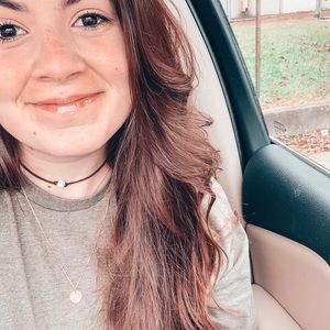 Meet your Posher, Abigail